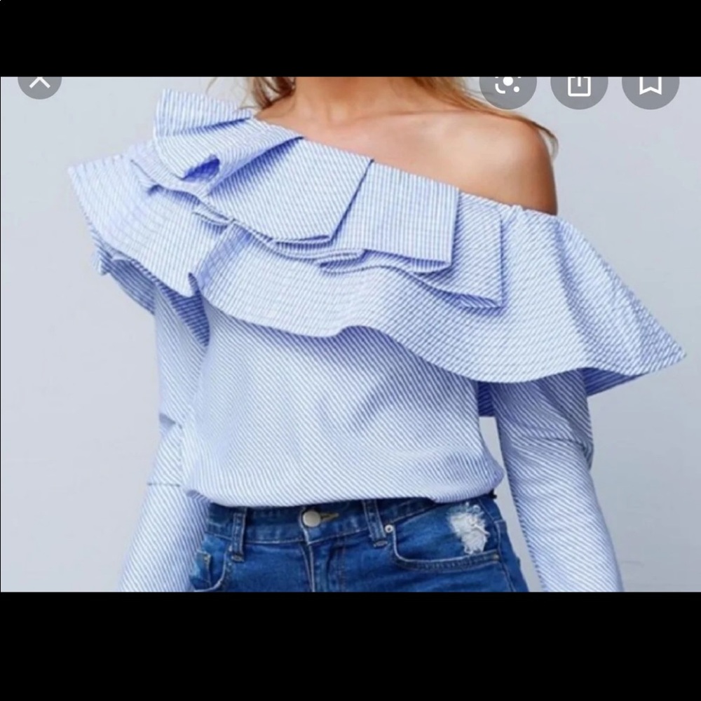 LUXE by Stylekeepers off the shoulder top